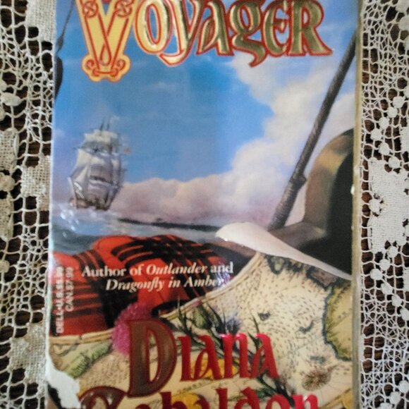 VOYAGER DIANA GABALDON VINTAGE 1994 SIGNED PAPERBACK OUTLANDER SERIES BOOK #3 - Picture 2 of 14